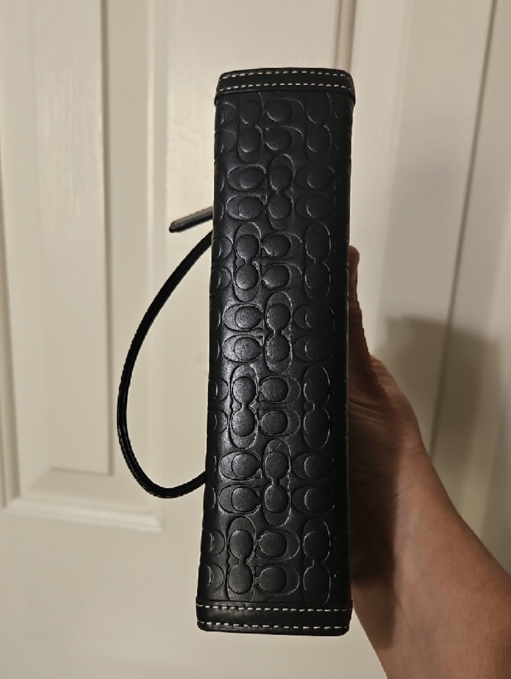 Coach NWOT Y2K Black Embossed Signature Leather Kisslock Wristlet Clutch - Picture 8 of 10